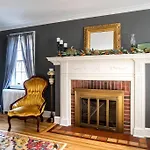 Beautiful Fully-Furnished Colonial In Millersville