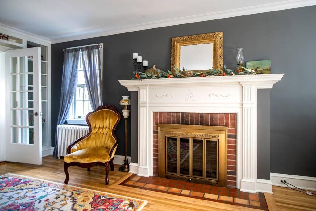 Beautiful Fully-furnished Colonial In *