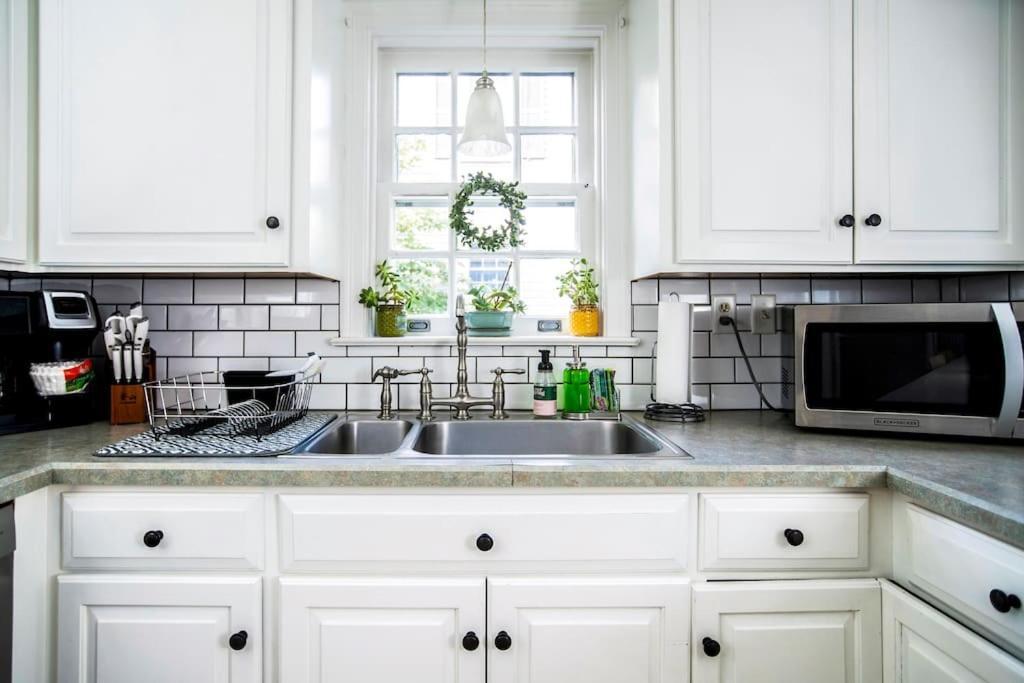 Holiday home Beautiful Fully-furnished Colonial In Millersville