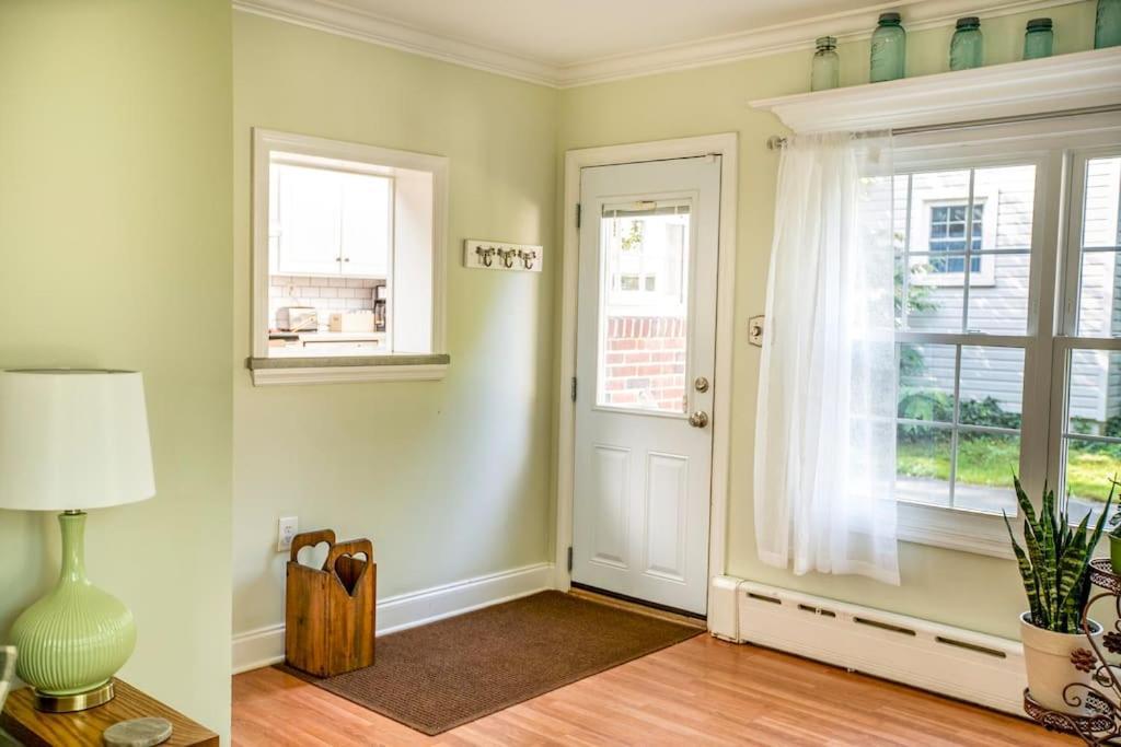 Beautiful Fully-furnished Colonial In