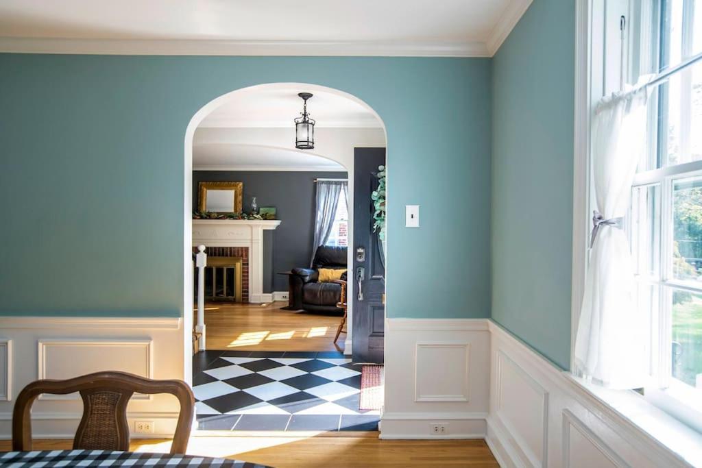 Beautiful Fully-furnished Colonial In *