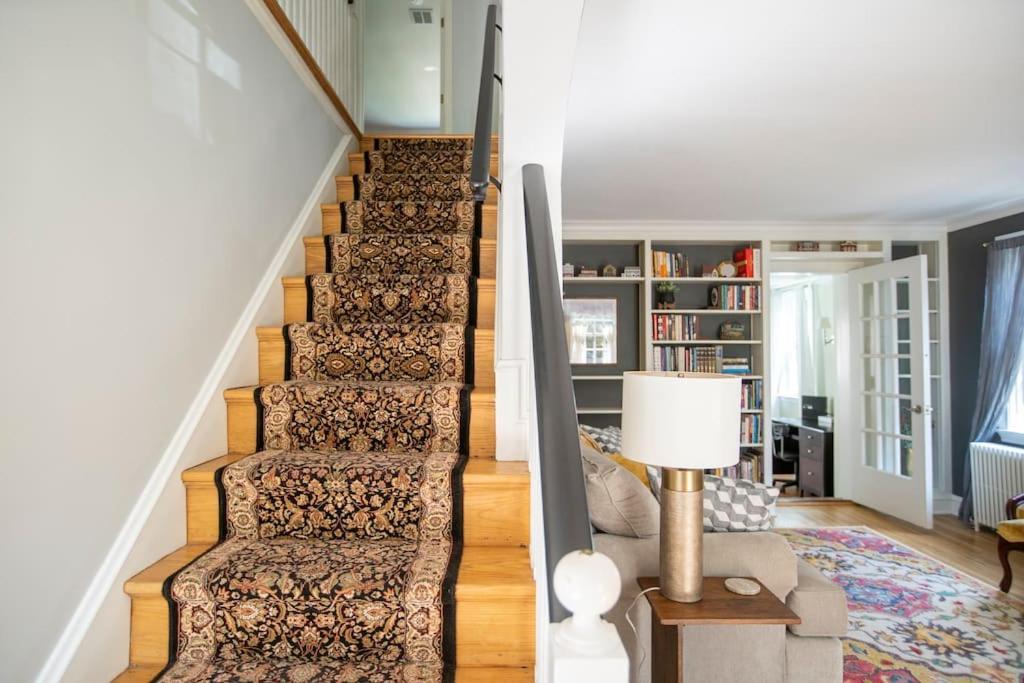 Holiday home Beautiful Fully-furnished Colonial In