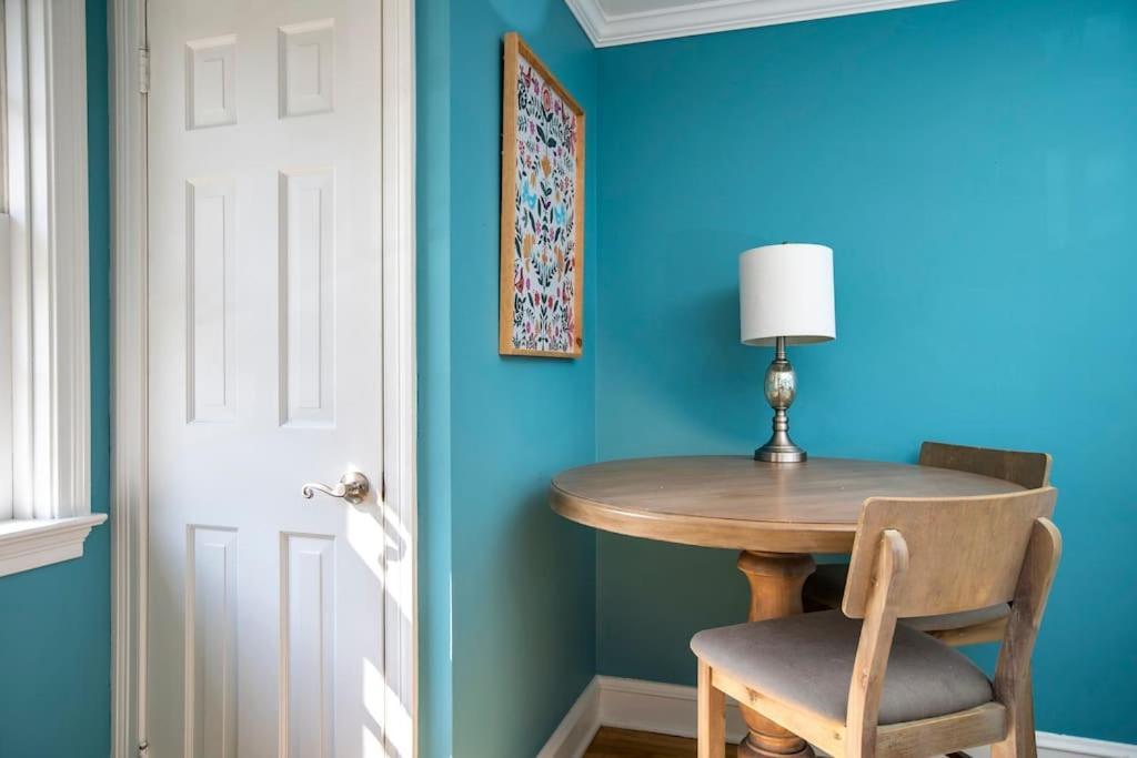 Beautiful Fully-furnished Colonial In