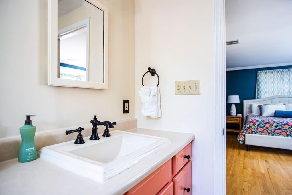 Beautiful Fully-furnished Colonial In *