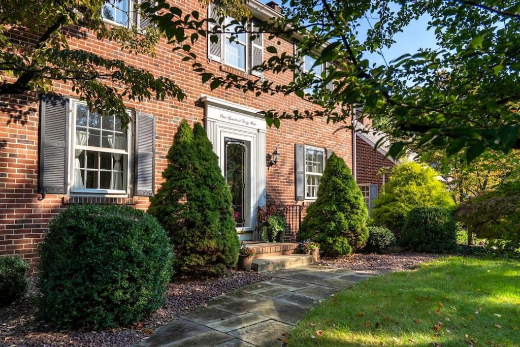 Beautiful Fully-furnished Colonial In